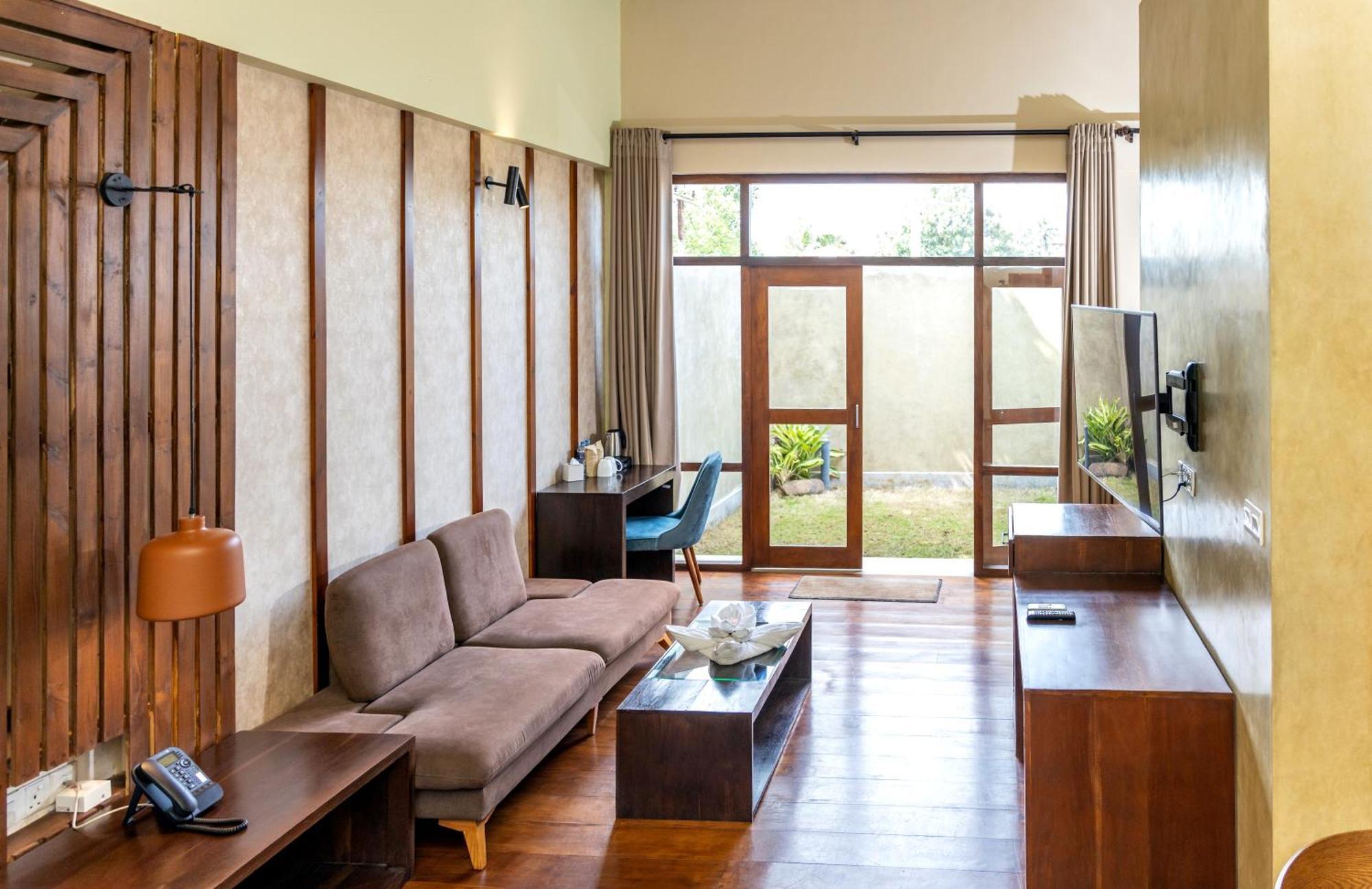 Seahorse Hotel & Spa Негомбо Екстер'єр фото