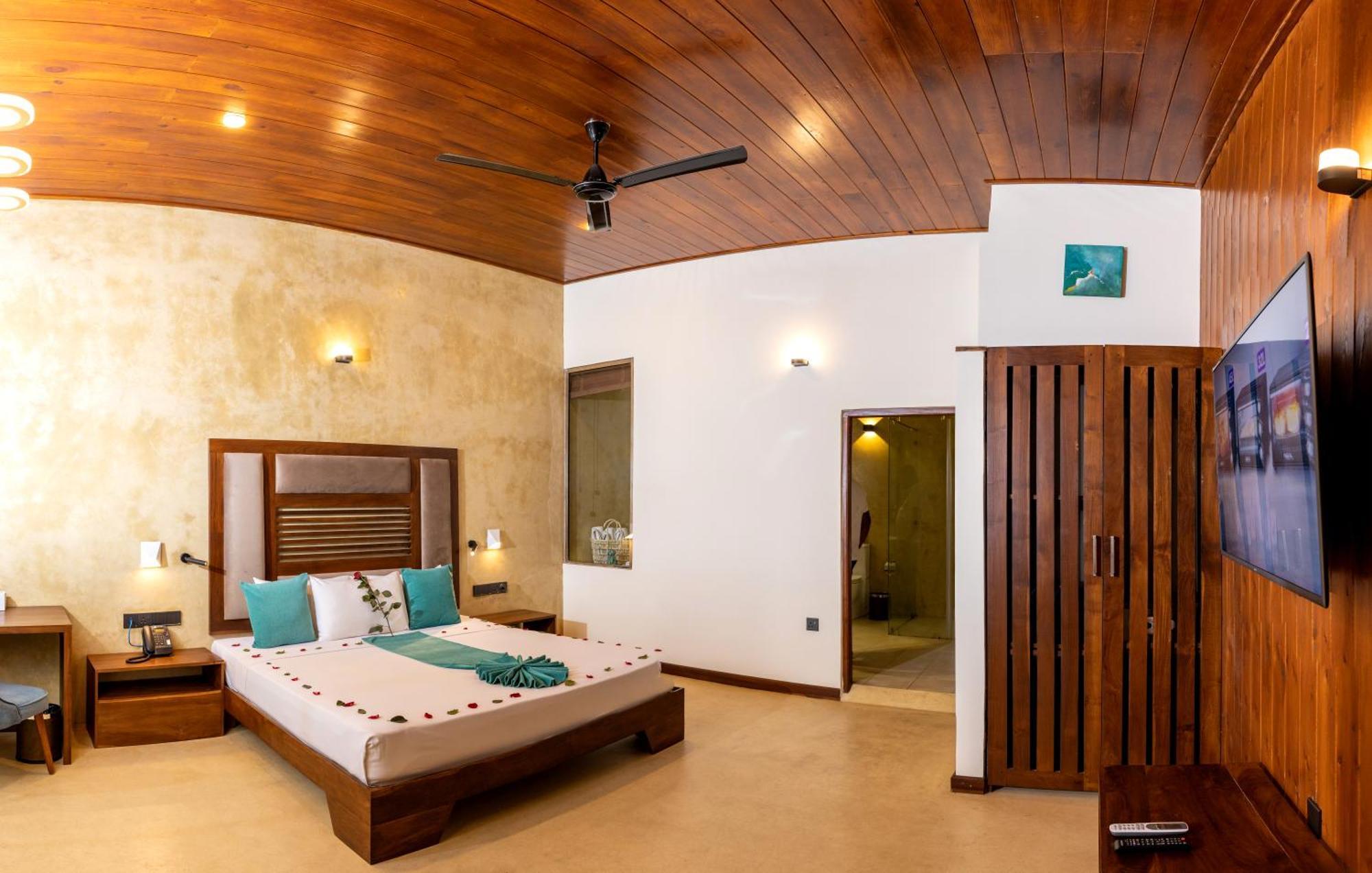 Seahorse Hotel & Spa Негомбо Екстер'єр фото