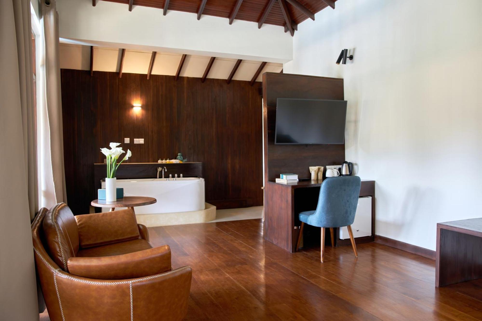 Seahorse Hotel & Spa Негомбо Екстер'єр фото