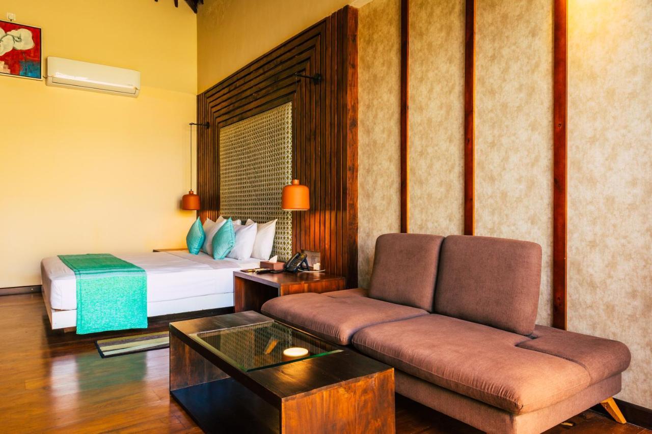 Seahorse Hotel & Spa Негомбо Екстер'єр фото